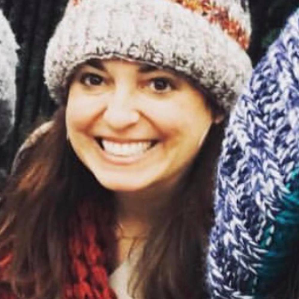 Meet your Posher, Adina